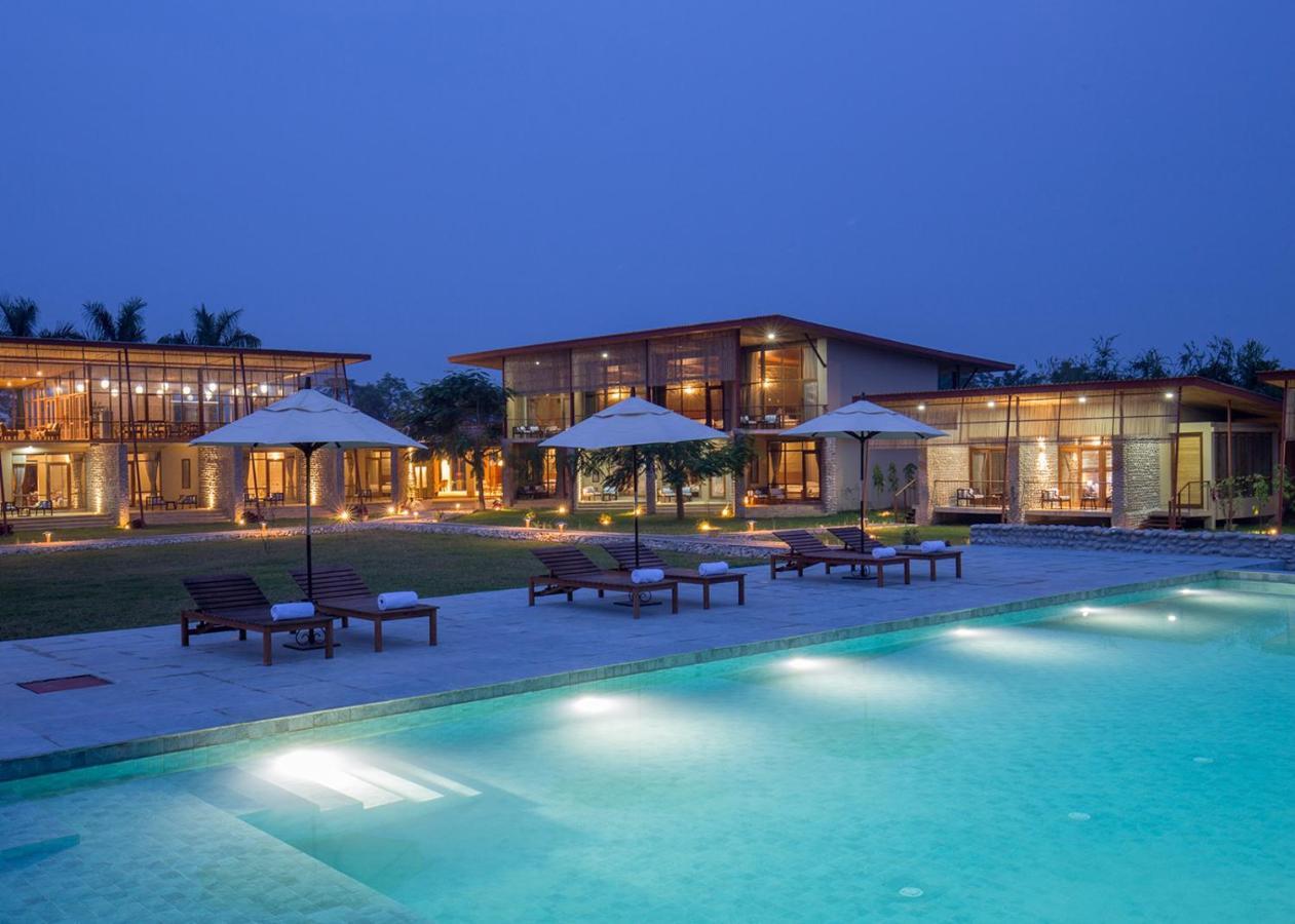 Sanctuary Chitwan National Park Hotel Kültér fotó