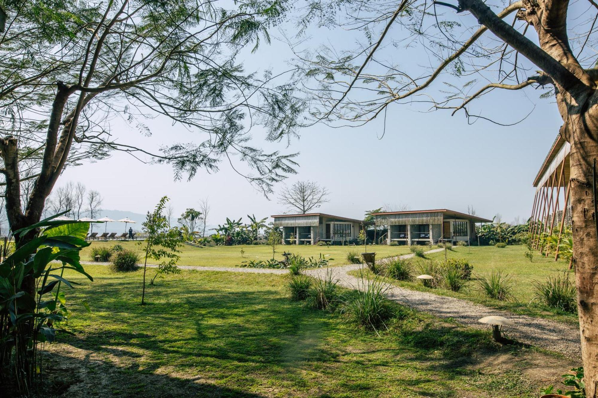 Sanctuary Chitwan National Park Hotel Kültér fotó